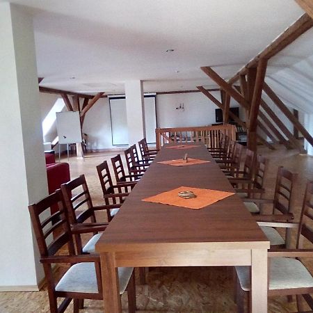 Hostinec U Janatu S Ubytovanim Cestin Exteriör bild
